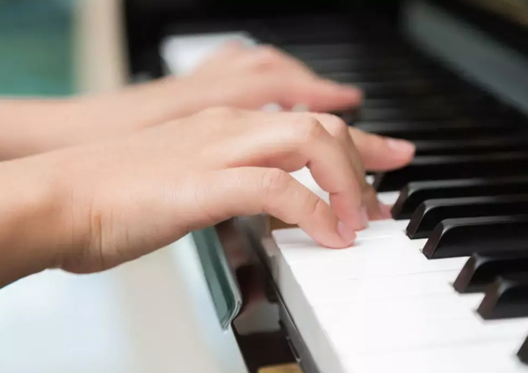 Топ 10 цифровых пианино для музыкальной школы