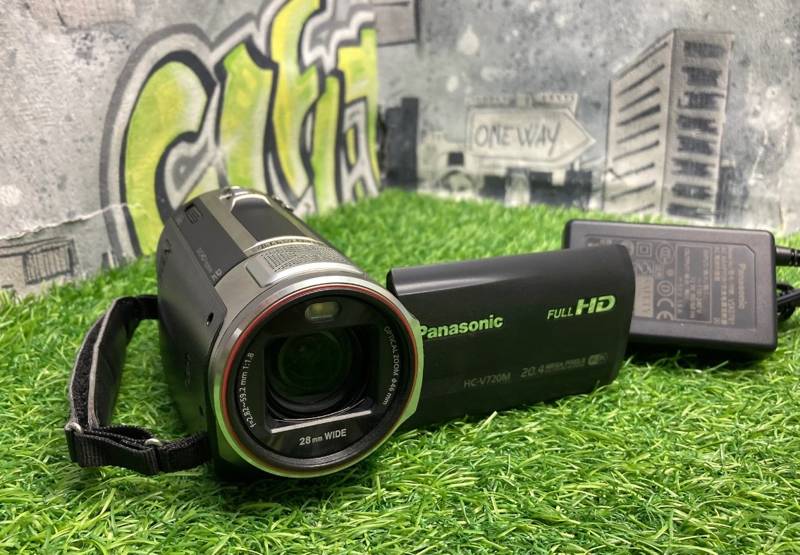 Видеокамера "Panasonic HC-V720M"